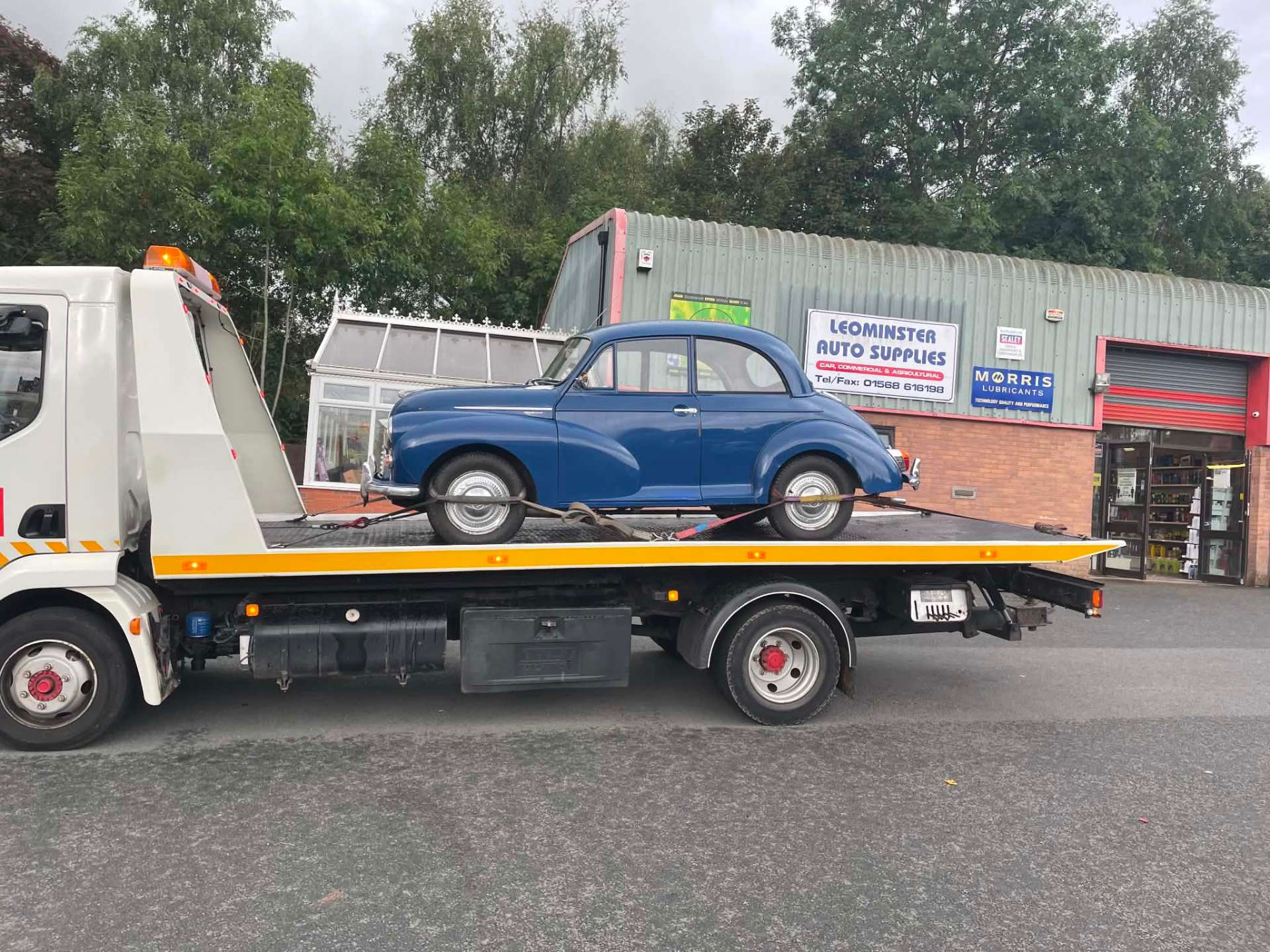 Morris Minor safely loaded — Leominster
